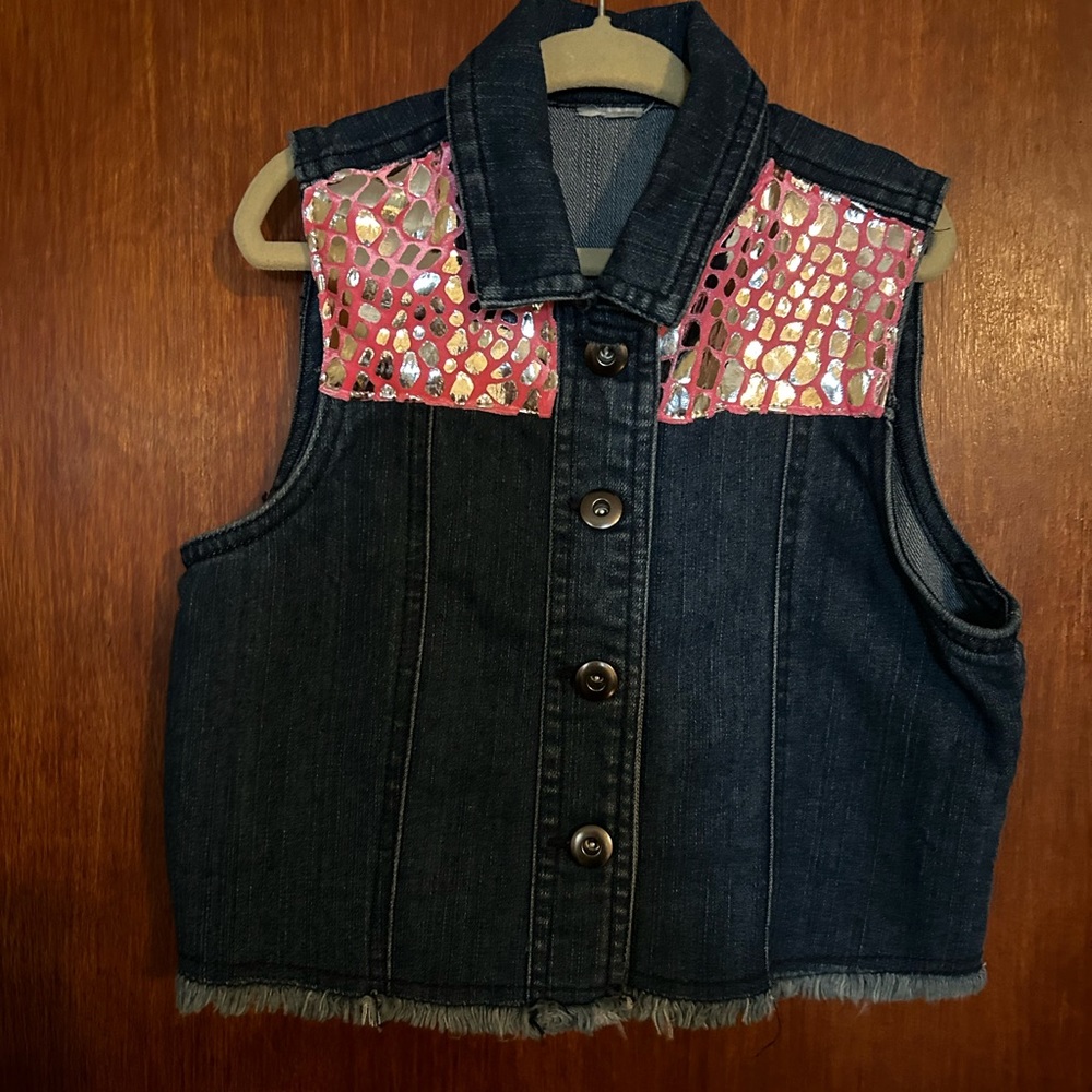 Jean Vest